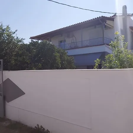 Πολυτελής Μεζονέτα 145 Τμ Στο Κιάτο, 3 Λεπτά Από Τη Θάλασσα *